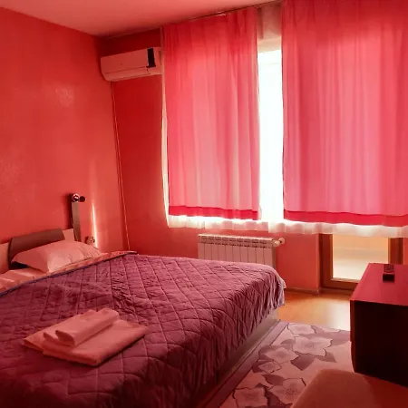 Hotel Gelov 3*