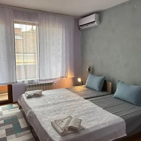 Gelov Hotel 3*